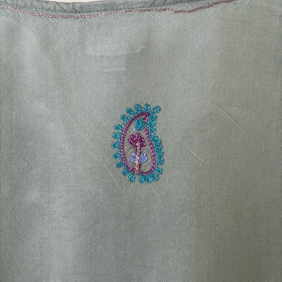 Boho Embroidered Green/Periwinkle/Lilac/Mauve Women's Tunic V-Neck Size Large - Picture 7 of 10